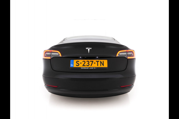 Tesla Model 3 Standard RWD Plus 60 kWh [3-Fase-11kW] {SoH-90%} (INCL-BTW) Aut. *PANO | AUTOPILOT | LEATHER | KEYLESS | FULL-LED | MEMORY-PACK | TOPVIEW | DAB | CARPLAY | DIGI-COCKPIT | LANE-ASSIST | HEATED- COMFORTSEATS | 19"ALU*