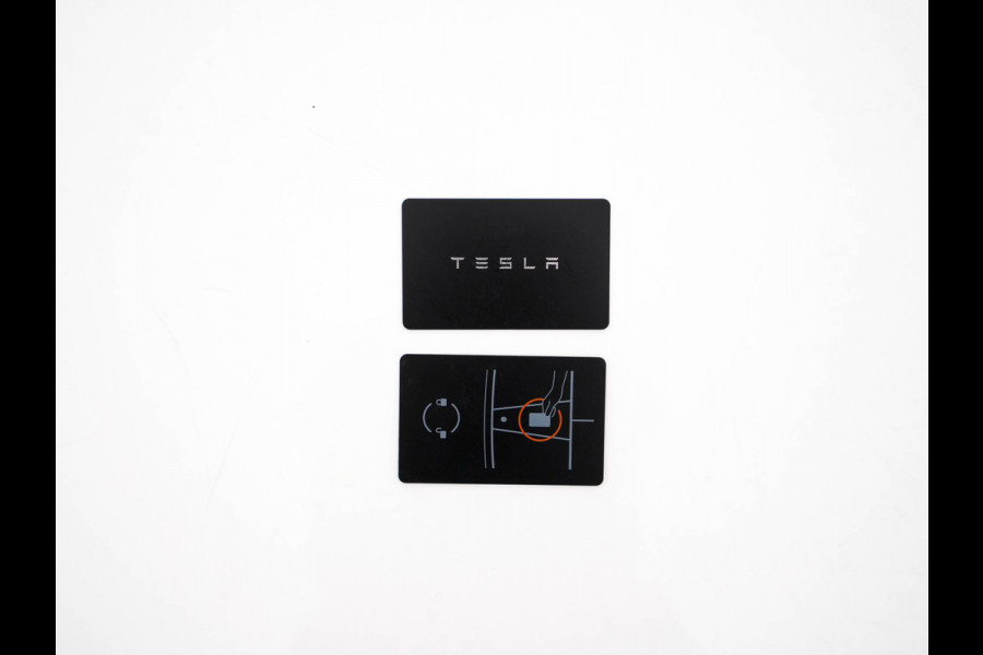 Tesla Model 3 Standard RWD Plus 60 kWh [3-Fase-11kW] {SoH-90%} (INCL-BTW) Aut. *PANO | AUTOPILOT | LEATHER | KEYLESS | FULL-LED | MEMORY-PACK | TOPVIEW | DAB | CARPLAY | DIGI-COCKPIT | LANE-ASSIST | HEATED- COMFORTSEATS | 19"ALU*