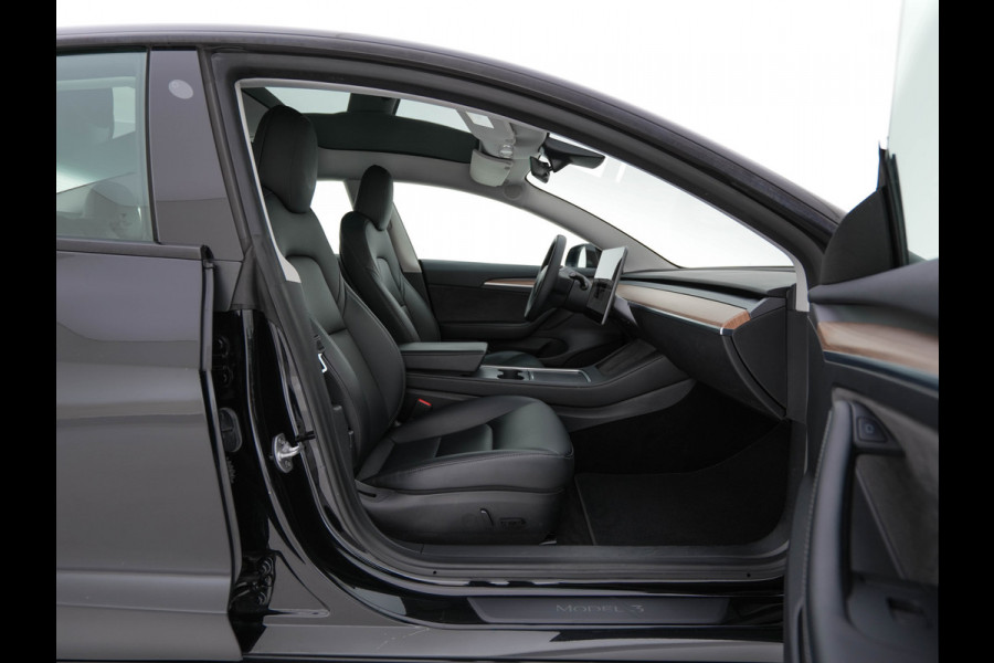 Tesla Model 3 Standard RWD Plus 60 kWh [3-Fase-11kW] {SoH-90%} (INCL-BTW) Aut. *PANO | AUTOPILOT | LEATHER | KEYLESS | FULL-LED | MEMORY-PACK | TOPVIEW | DAB | CARPLAY | DIGI-COCKPIT | LANE-ASSIST | HEATED- COMFORTSEATS | 19"ALU*
