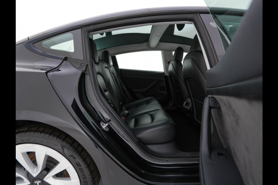 Tesla Model 3 Standard RWD Plus 60 kWh [3-Fase-11kW] {SoH-90%} (INCL-BTW) Aut. *PANO | AUTOPILOT | LEATHER | KEYLESS | FULL-LED | MEMORY-PACK | TOPVIEW | DAB | CARPLAY | DIGI-COCKPIT | LANE-ASSIST | HEATED- COMFORTSEATS | 19"ALU*