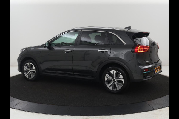 Kia e-Niro DynamicPlusLine 64 kWh | SOH 95,3% | Panoramadak | Half leder | Stuur/stoel verwarming | Adaptive cruise | Lane assist | Climate control | Carplay | Camera | Park assist | Full LED