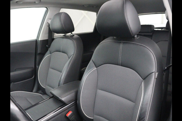Kia e-Niro DynamicPlusLine 64 kWh | SOH 95,3% | Panoramadak | Half leder | Stuur/stoel verwarming | Adaptive cruise | Lane assist | Climate control | Carplay | Camera | Park assist | Full LED