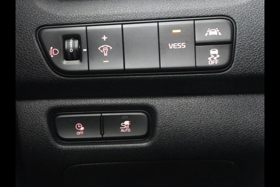 Kia e-Niro DynamicPlusLine 64 kWh | SOH 95,3% | Panoramadak | Half leder | Stuur/stoel verwarming | Adaptive cruise | Lane assist | Climate control | Carplay | Camera | Park assist | Full LED