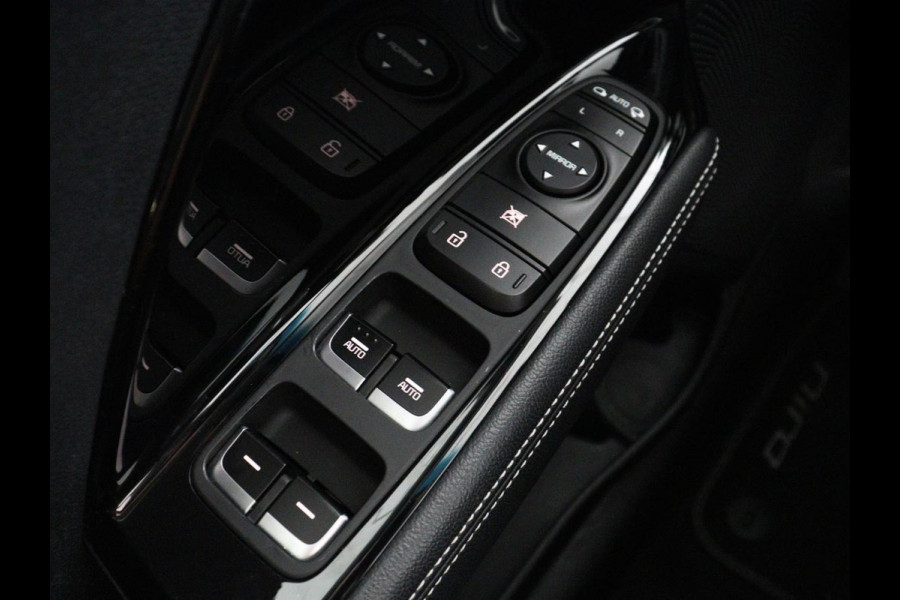 Kia e-Niro DynamicPlusLine 64 kWh | SOH 95,3% | Panoramadak | Half leder | Stuur/stoel verwarming | Adaptive cruise | Lane assist | Climate control | Carplay | Camera | Park assist | Full LED