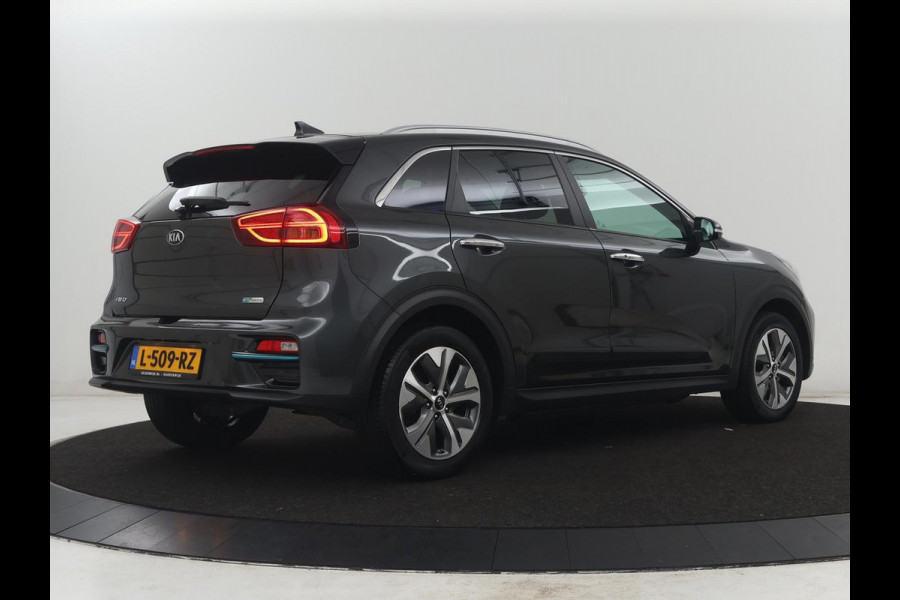Kia e-Niro DynamicPlusLine 64 kWh | SOH 95,3% | Panoramadak | Half leder | Stuur/stoel verwarming | Adaptive cruise | Lane assist | Climate control | Carplay | Camera | Park assist | Full LED