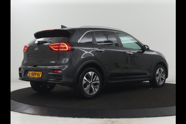 Kia e-Niro DynamicPlusLine 64 kWh | SOH 95,3% | Panoramadak | Half leder | Stuur/stoel verwarming | Adaptive cruise | Lane assist | Climate control | Carplay | Camera | Park assist | Full LED
