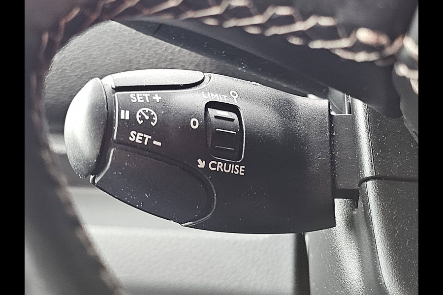 Peugeot e-Expert Standard Premium 75 kWh L2, 330Km WLTP, Snelladen, Cruise control, Airco, Pdc, Carplay, Camera, 1e Eigenaar, Oh-Historie
