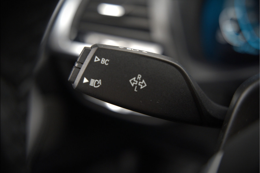 BMW iX3 High Executive 80 kWh | Panoramadak | Harman Kardon | Stoelverwarming | Adaptive Cruise Control | Head-Up Display | Memory Seat | 360 Camera | Ambiance Verlichting | Adaptief Onderstel | Adaptive LED | Trekhaak |