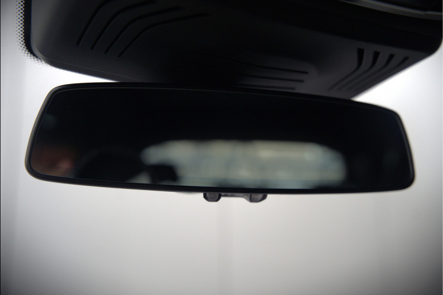 BMW iX3 High Executive 80 kWh | Panoramadak | Harman Kardon | Stoelverwarming | Adaptive Cruise Control | Head-Up Display | Memory Seat | 360 Camera | Ambiance Verlichting | Adaptief Onderstel | Adaptive LED | Trekhaak |