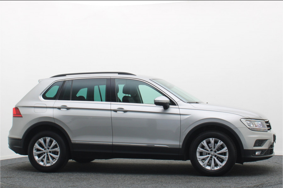 Volkswagen Tiguan 1.5 TSI Comfortline Navigatie, ACC, Apple CarPlay, Climate-/Cruise Control, PDC, 17"