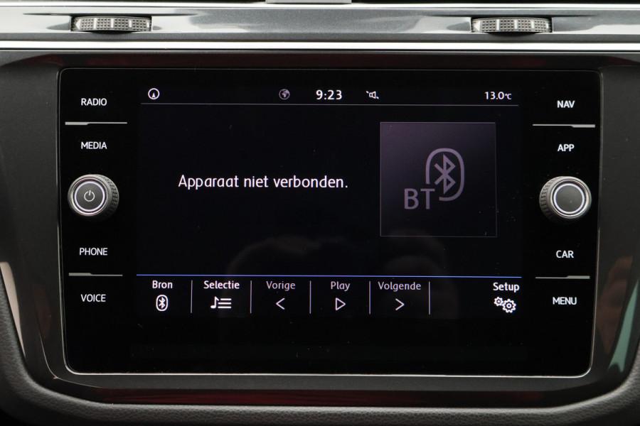 Volkswagen Tiguan 1.5 TSI Comfortline Navigatie, ACC, Apple CarPlay, Climate-/Cruise Control, PDC, 17"