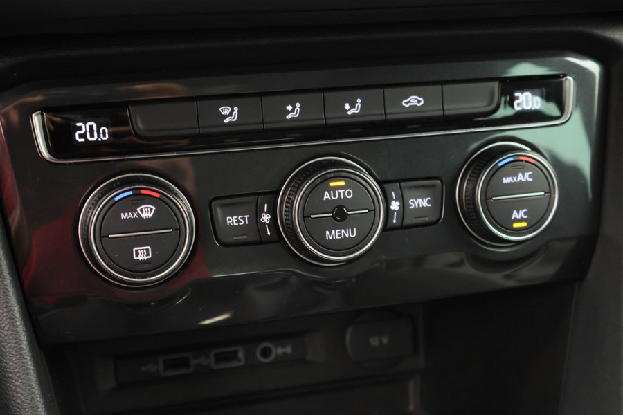 Volkswagen Tiguan 1.5 TSI Comfortline Navigatie, ACC, Apple CarPlay, Climate-/Cruise Control, PDC, 17"