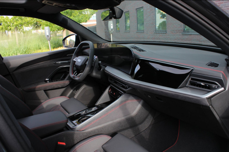 Audi Q5 Sportback 2.0 TFSI e-hybrid quattro S edition Competition