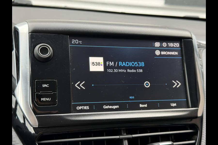 Peugeot 2008 1.2 PureTech Blue Lion 2e Eigenaar|Navi|Carplay|Airco|PDC|Cruise|D-riem vv in 2024|N.A.P|APK tot 11-2026
