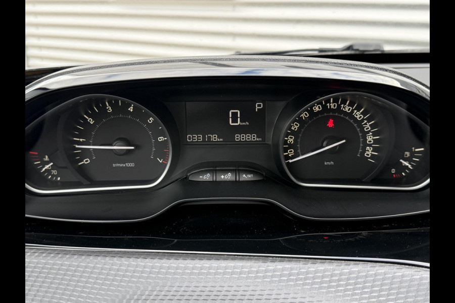 Peugeot 2008 1.2 PureTech Blue Lion 2e Eigenaar|Navi|Carplay|Airco|PDC|Cruise|D-riem vv in 2024|N.A.P|APK tot 11-2026