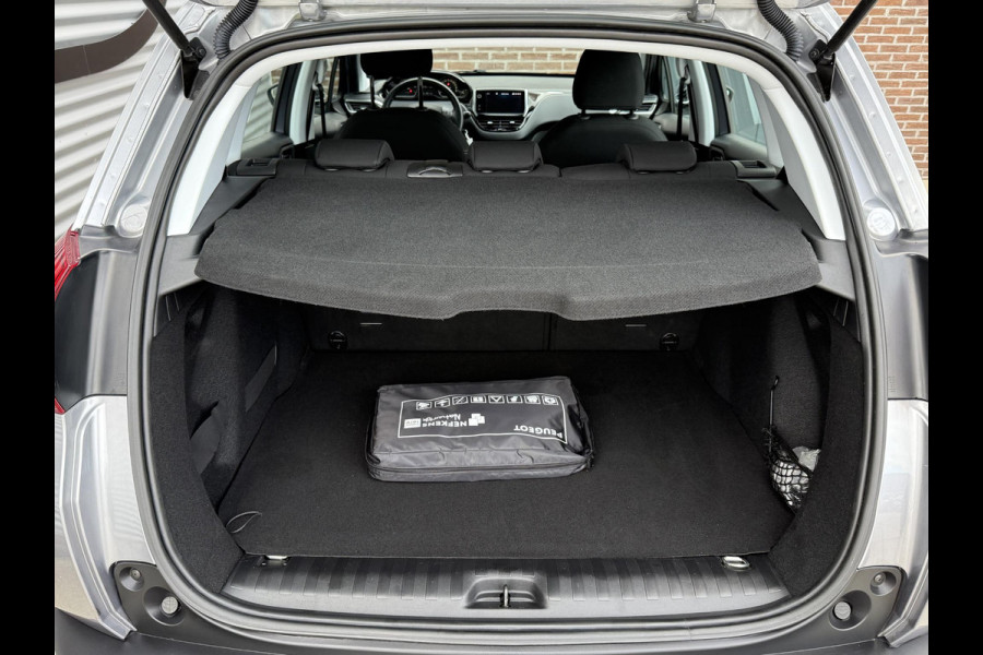 Peugeot 2008 1.2 PureTech Blue Lion 2e Eigenaar|Navi|Carplay|Airco|PDC|Cruise|D-riem vv in 2024|N.A.P|APK tot 11-2026
