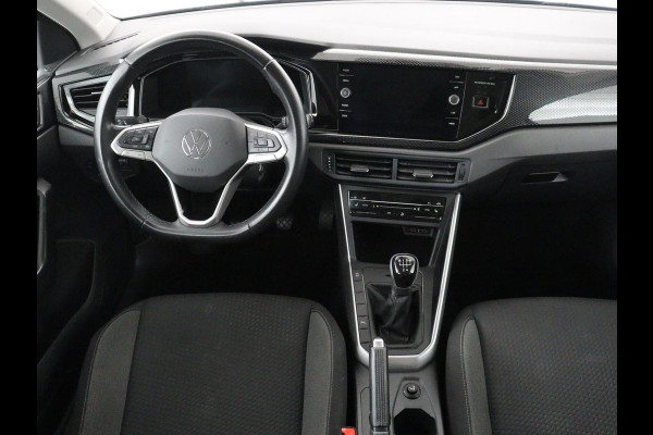 Volkswagen POLO 1.0 TSI Style | Stoelverwarming | Climate control | Carplay | Camera | Park assist | Bluetooth | Virtueel dashboard