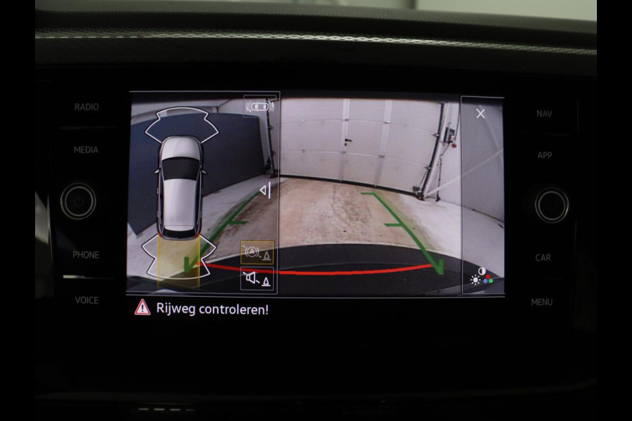 Volkswagen POLO 1.0 TSI Style | Stoelverwarming | Climate control | Carplay | Camera | Park assist | Bluetooth | Virtueel dashboard