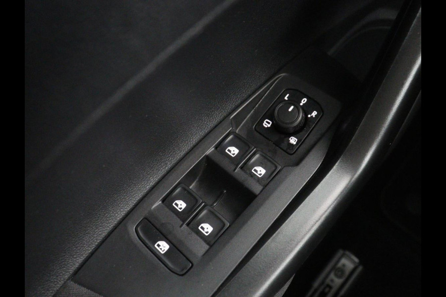 Volkswagen POLO 1.0 TSI Style | Stoelverwarming | Climate control | Carplay | Camera | Park assist | Bluetooth | Virtueel dashboard