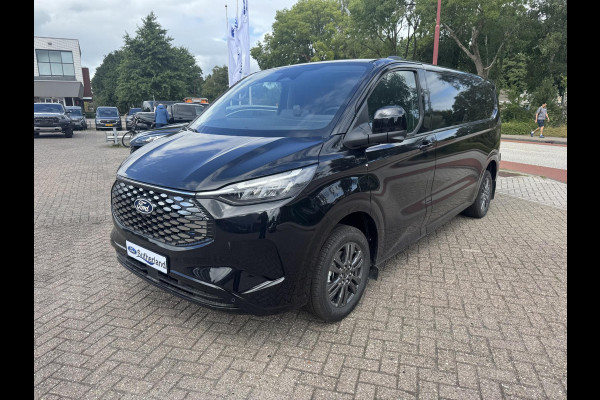 Ford E-Transit Custom 340 L2H1 Limited 71 kWh | SCI | 218pk | Laadvloer bescherming | 12-weg verstel- en verwarmbare AGR bestuurders- en passagiersstoel Laadvloer bescherming,12-weg verstel- en verwarmbare AGR bestuurders- en passagiersstoel | Trekhaakvoorbereiding | 17 inch lichtmetalen velgen (Carbonised Grey) | Driver Assistent Pack Ultimate | AGM accu | BEV 3-fase oplaadkabel (mode 3, 32A, 10m)
