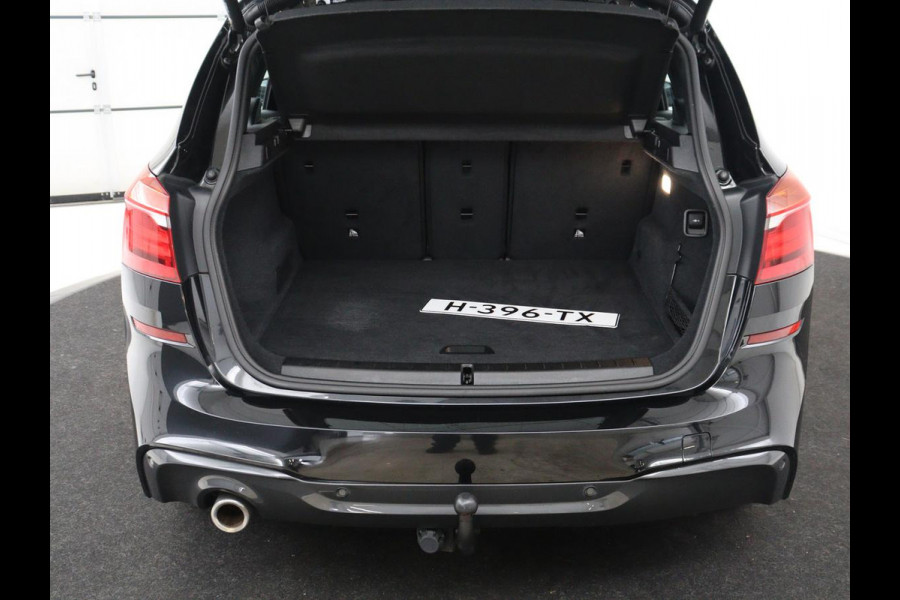 BMW 2 Serie Active Tourer 218i Executive Edition | Half leder | Cruise control | Head-up | Interieur verlichting | Navigatie | Bluetooth | Elektrische achterklep | Trekhaak