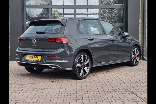 Volkswagen Golf 1.4 eHybrid GTE | LED | ACC | Sporstoelen | Virtual | Navi | App-connect | All-seasons |