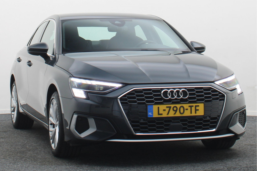 Audi A3 Limousine 35 TFSI Business edition Leer, Matrix LED, Camera, Apple Carplay, Virtual Cockpit, PDC