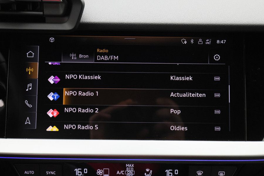 Audi A3 Limousine 35 TFSI Business edition Leer, Matrix LED, Camera, Apple Carplay, Virtual Cockpit, PDC