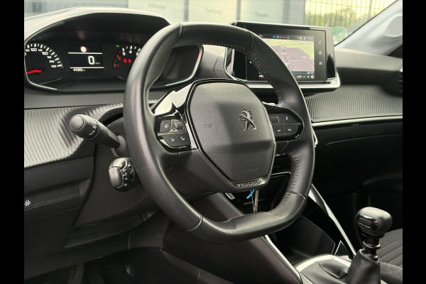 Peugeot 208 1.2 PureTech Blue Lease Active ✓102pk✓2e Eigenaar✓Trekhaak✓Navi✓Carplay✓6 Bak✓Dealer Onderhouden✓Lm velgen✓Rijstrooksensor✓Pdc✓N.A.P✓Clima✓Cruise✓Weinig km✓Apk tot 09-2027