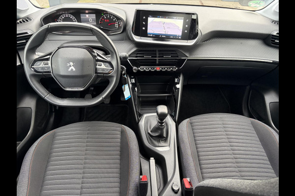 Peugeot 208 1.2 PureTech Blue Lease Active ✓102pk✓2e Eigenaar✓Trekhaak✓Navi✓Carplay✓6 Bak✓Dealer Onderhouden✓Lm velgen✓Rijstrooksensor✓Pdc✓N.A.P✓Clima✓Cruise✓Weinig km✓Apk tot 09-2027