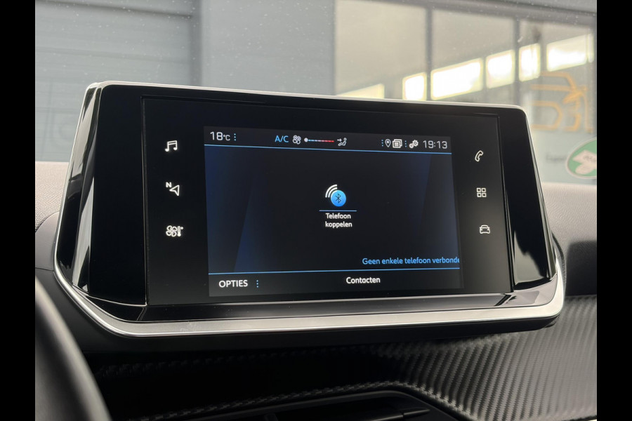 Peugeot 208 1.2 PureTech Blue Lease Active ✓102pk✓2e Eigenaar✓Trekhaak✓Navi✓Carplay✓6 Bak✓Dealer Onderhouden✓Lm velgen✓Rijstrooksensor✓Pdc✓N.A.P✓Clima✓Cruise✓Weinig km✓Apk tot 09-2027