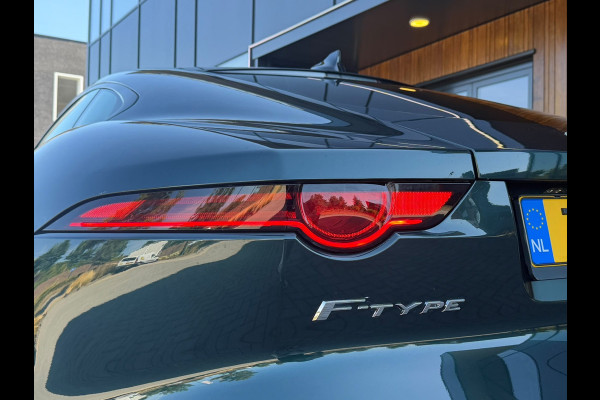 Jaguar F-Type 2.0T R-Dynamic, panoramadak, britisch racing green,1 e eigenaar, NL auto met nap
