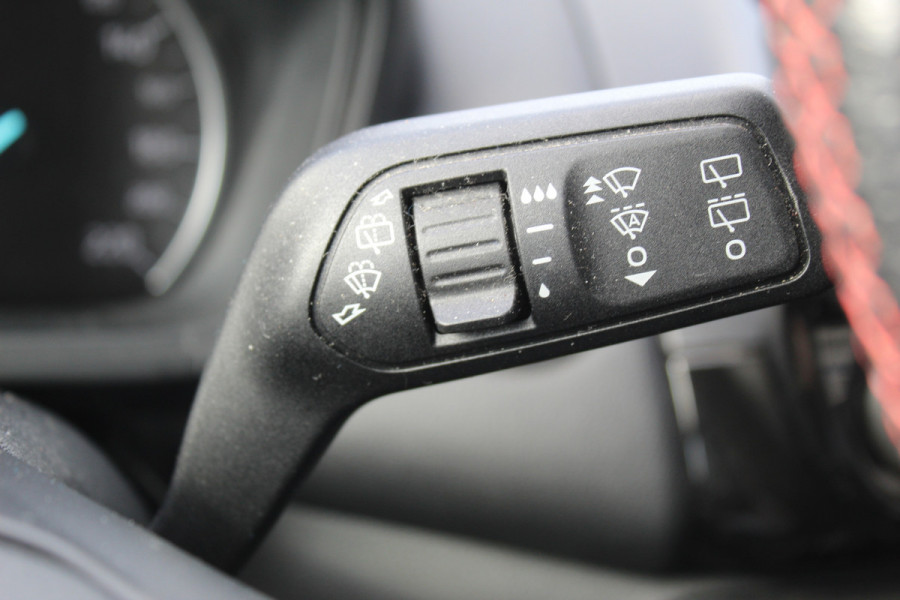 Ford EcoSport 1.0 EcoBoost ST-Line , 125pk , Mooie Hoogzitter Climate control , Cruise control , Achteruitrijcamera Stoel,Stuur en Voorruitverwarming , Bluetooth , Navigatie