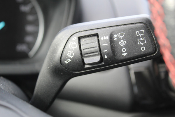 Ford EcoSport 1.0 EcoBoost ST-Line , 125pk , Mooie Hoogzitter Climate control , Cruise control , Achteruitrijcamera Stoel,Stuur en Voorruitverwarming , Bluetooth , Navigatie