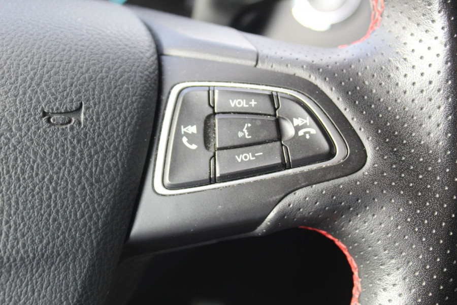 Ford EcoSport 1.0 EcoBoost ST-Line , 125pk , Mooie Hoogzitter Climate control , Cruise control , Achteruitrijcamera Stoel,Stuur en Voorruitverwarming , Bluetooth , Navigatie