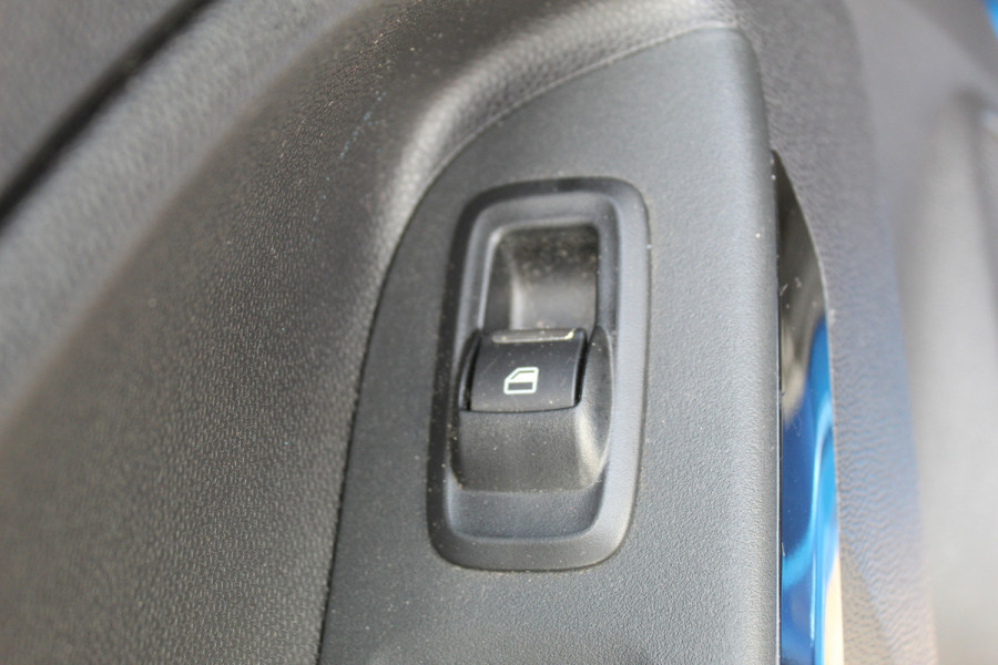Ford EcoSport 1.0 EcoBoost ST-Line , 125pk , Mooie Hoogzitter Climate control , Cruise control , Achteruitrijcamera Stoel,Stuur en Voorruitverwarming , Bluetooth , Navigatie