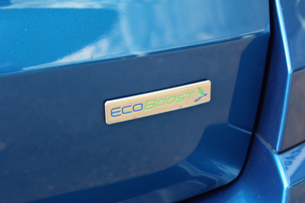 Ford EcoSport 1.0 EcoBoost ST-Line , 125pk , Mooie Hoogzitter Climate control , Cruise control , Achteruitrijcamera Stoel,Stuur en Voorruitverwarming , Bluetooth , Navigatie