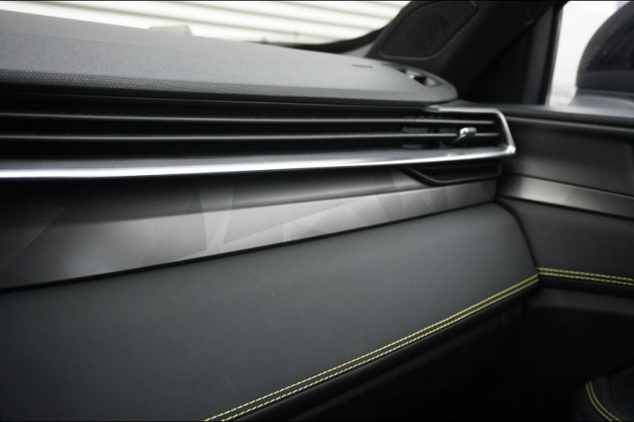 Lynk & Co 01 276 PK Core NIEUW MODEL | 1.800 TREKGEWICHT | NED. AUTO!