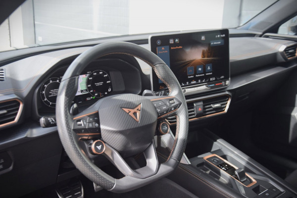 CUPRA Leon 1.5 TSI e-Hybrid Business PHEV/EDGE PAKKET/MATRIX KOPLAMPEN/WINTERPAKKET