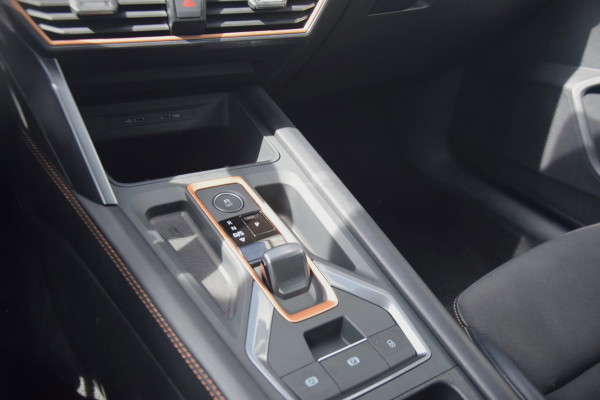 CUPRA Leon 1.5 TSI e-Hybrid Business PHEV/EDGE PAKKET/MATRIX KOPLAMPEN/WINTERPAKKET