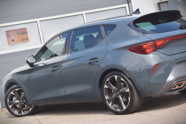 CUPRA Leon 1.5 TSI e-Hybrid Business PHEV/EDGE PAKKET/MATRIX KOPLAMPEN/WINTERPAKKET