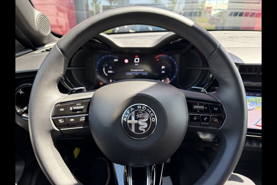 Alfa Romeo junior 1.2 Turbo Hybrid Ibrida Speciale | Pack Techno | Adas | Stoelverwarming | Electrische kofferklep | Camera achter | Apple Carplay