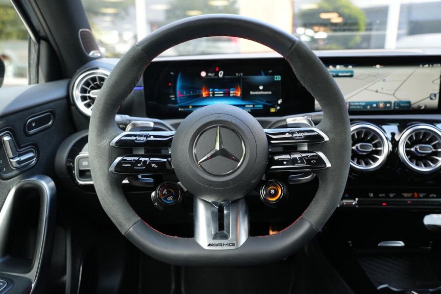 Mercedes-Benz A-Klasse AMG 35 4MATIC Aero Pack Burmester WideScreen Facelift