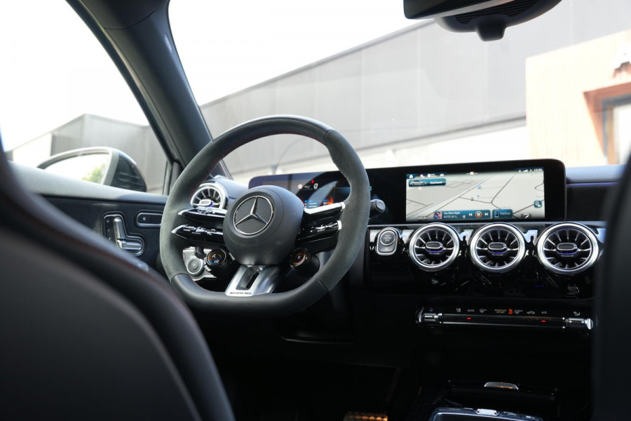 Mercedes-Benz A-Klasse AMG 35 4MATIC Aero Pack Burmester WideScreen Facelift