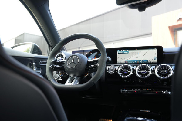 Mercedes-Benz A-Klasse AMG 35 4MATIC Aero Pack Burmester WideScreen Facelift