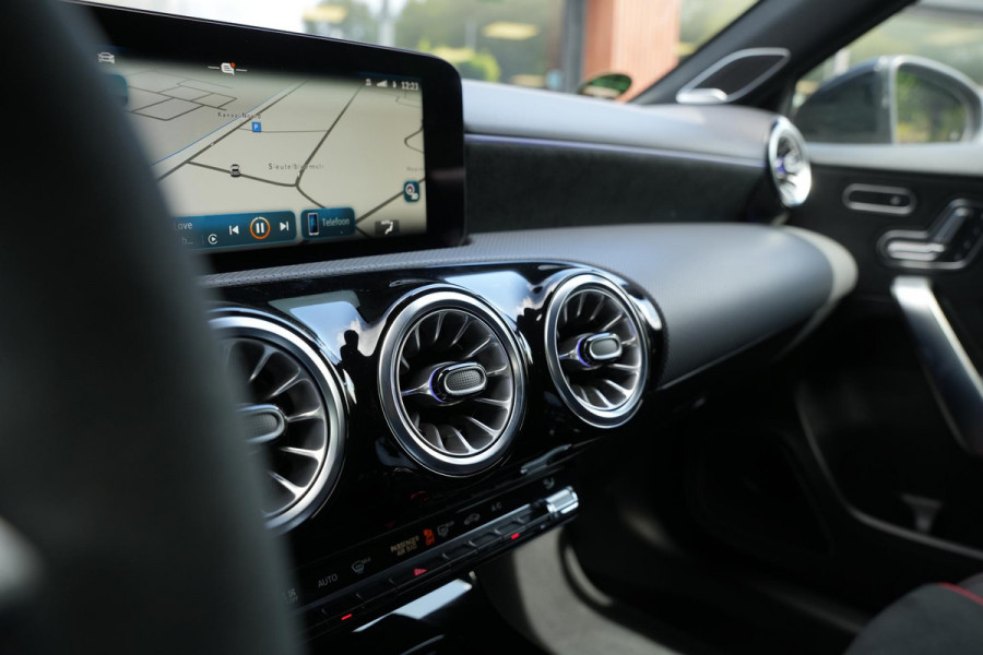 Mercedes-Benz A-Klasse AMG 35 4MATIC Aero Pack Burmester WideScreen Facelift