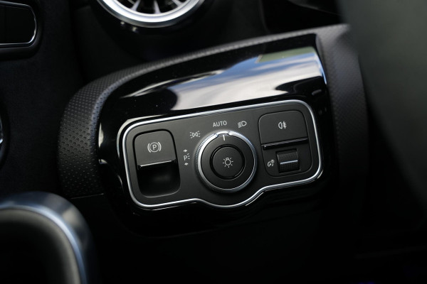 Mercedes-Benz A-Klasse AMG 35 4MATIC Aero Pack Burmester WideScreen Facelift