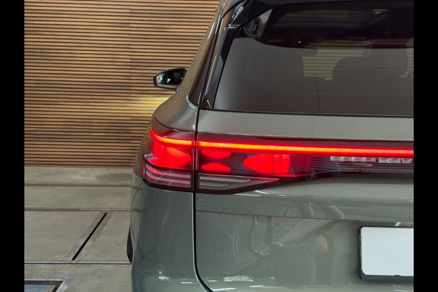 Volkswagen Tayron 1.5 eTSI R-Line Black Edition | Fabr. garantie tot 2030 | 272PK | Pano | H/K | IQ. Matrix led | Massage|Trekhaak