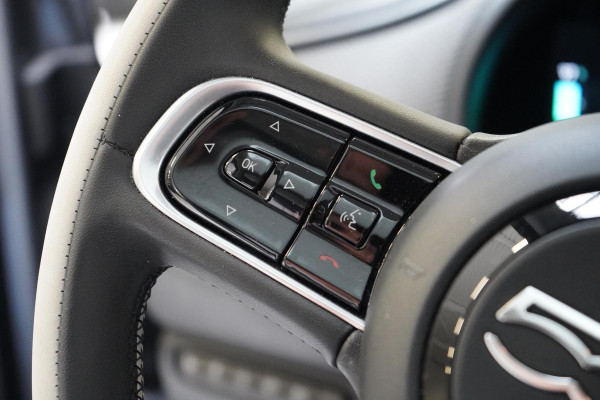 Fiat 500E La Prima 42 kWh | SoH 98,4% | Stoelverwarming | Navigatie | Leder | Lm velgen | All-seasonbanden