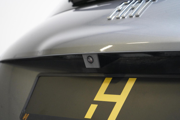 Fiat 500E La Prima 42 kWh | SoH 98,4% | Stoelverwarming | Navigatie | Leder | Lm velgen | All-seasonbanden